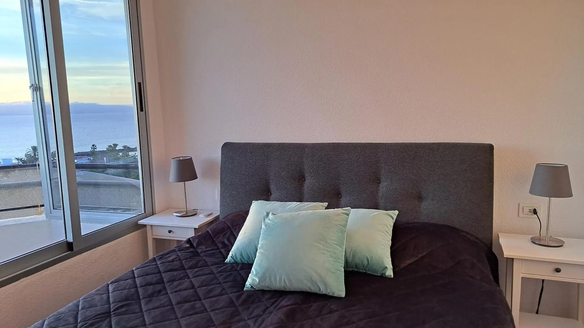 Cozy Ocean And La Gomera View Appartment Playa de las Americas  Spain